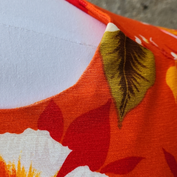 1970s barkcloth Hawaiian Dress - Picture 8 of 11